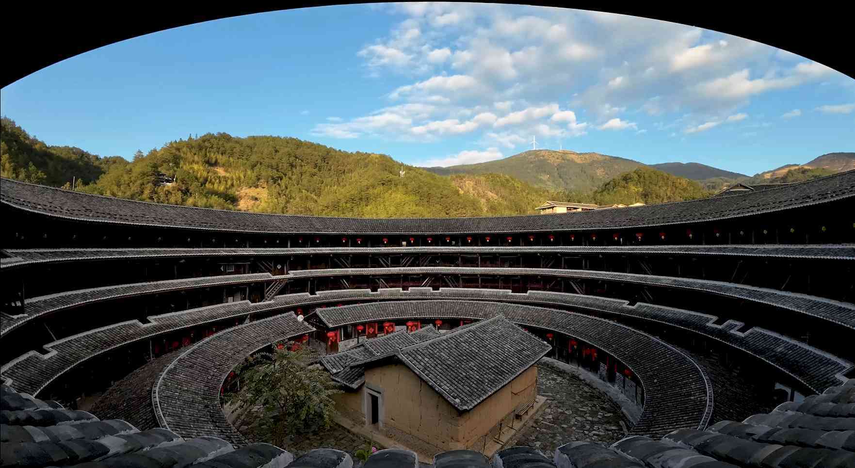 智在匠心 | 独一无二的民居奇观，客家土楼的“秘密”他来讲