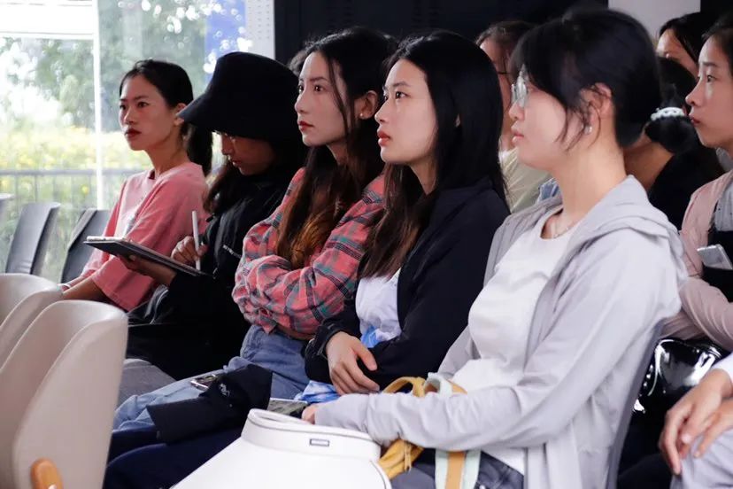 拼多多“多多课堂”首次走进科技小院新生培训 电商助农从青年学生抓起