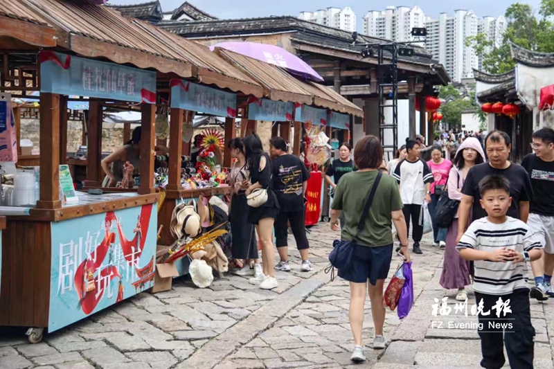 长乐和平街戏剧生活季启动 开启穿越时空戏剧之旅
