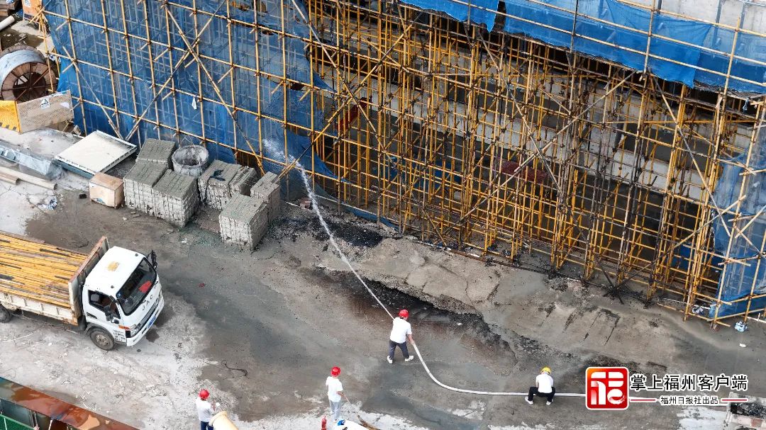 突发！福州金洲北路，保温棉起火……