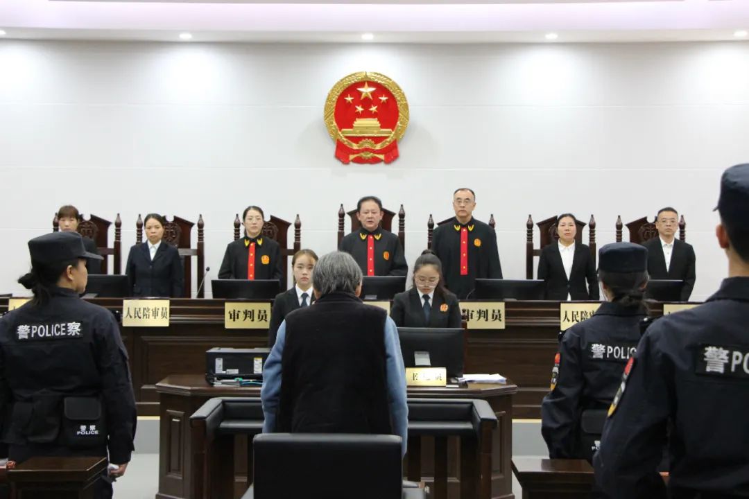 现场视频！余华英拐卖儿童发回重审案一审宣判