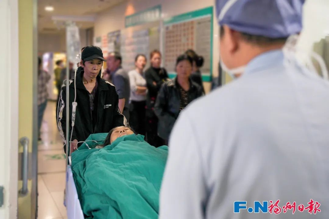 “锅盔叔叔”彻夜难眠！阿姨最新情况！医生说……