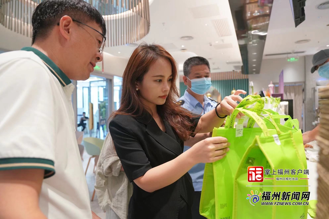 “七恭冒菜”“牛墩墩”后厨干净吗？福州集中检查36家网红餐厅