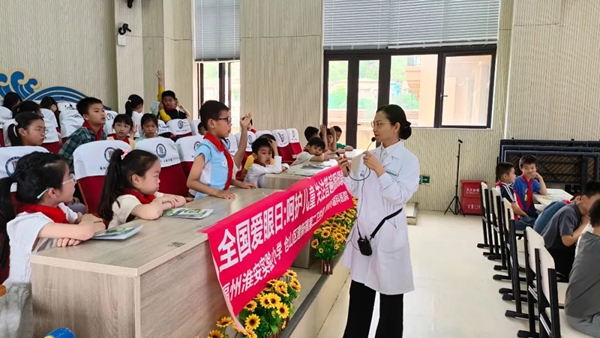8·19中国医师节｜医路有你，光影同行