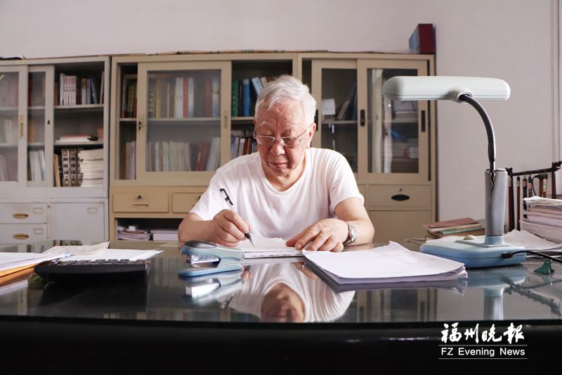 张平官：披沙拣金两修《连江县志》