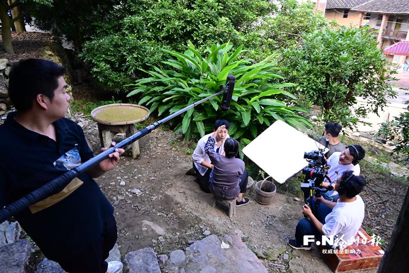 闽侯小山村变身剧工厂