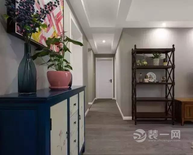 现代美式风格装修实景图