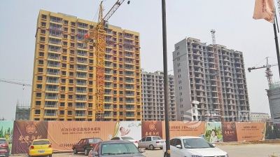郑州几次易手楼盘仍在建设装修中