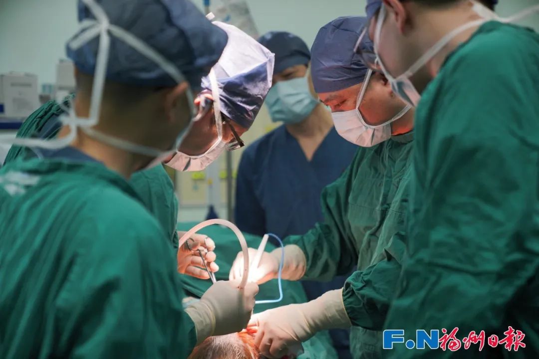 “锅盔叔叔”彻夜难眠！阿姨最新情况！医生说……