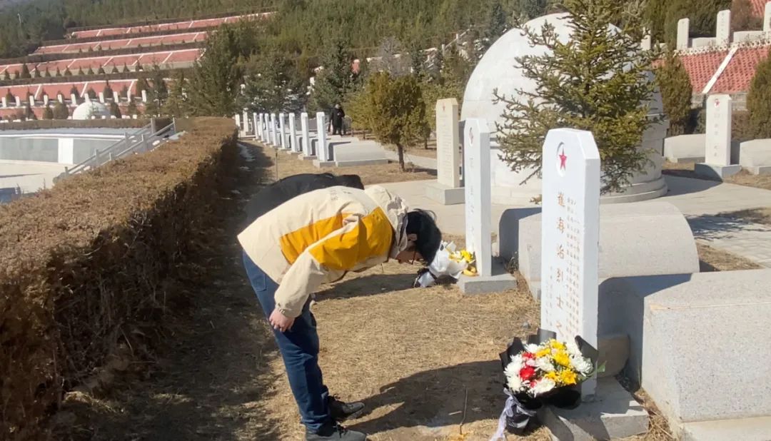烈士紧握这张照片82年……后续来了！