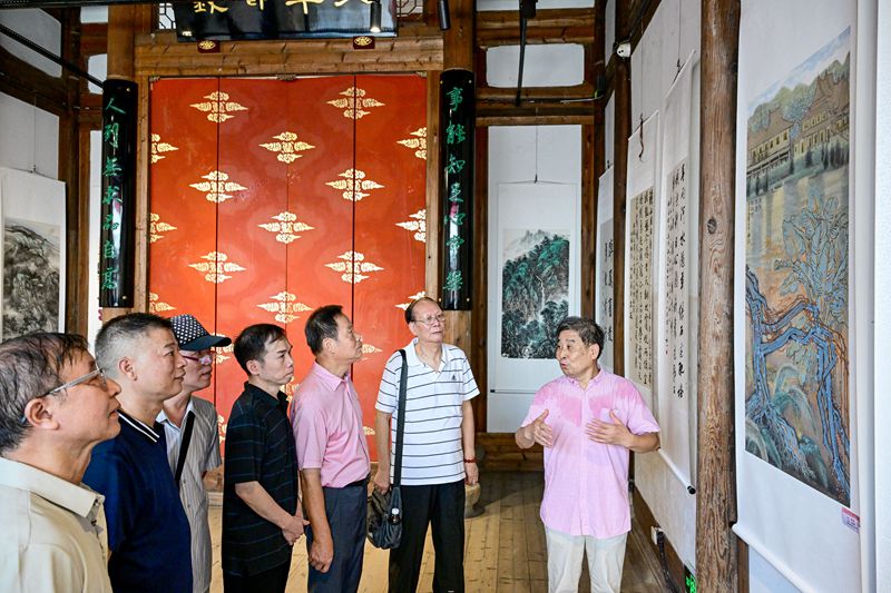 鼓楼区庆祝中华人民共和国成立75周年书画展开展