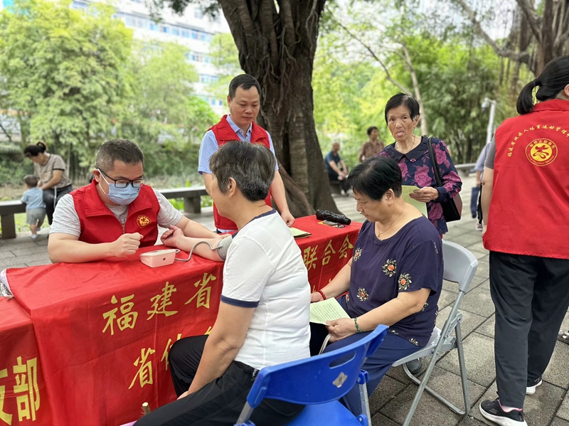 鼓楼区兴园社区：国庆艺韵颂党恩，重阳歌飞映华章