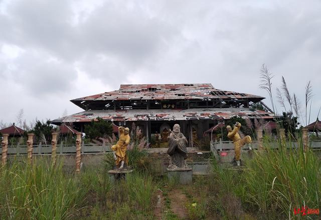山寨兵马俑景区荒废近2年 老板去世
