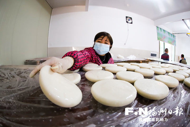 【网络中国节·春节】“福味”漂洋过海慰乡愁