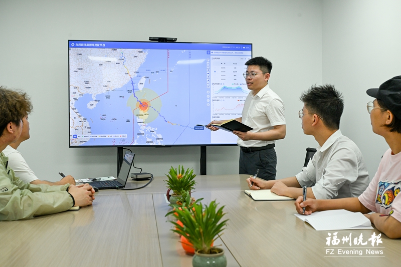 预警系统可监测“蓝眼泪” 移动灯塔助力海岛开发