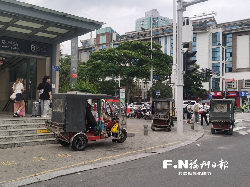 无证上路、频闯红灯、违规销售…… 载客三轮车为何屡禁不绝？