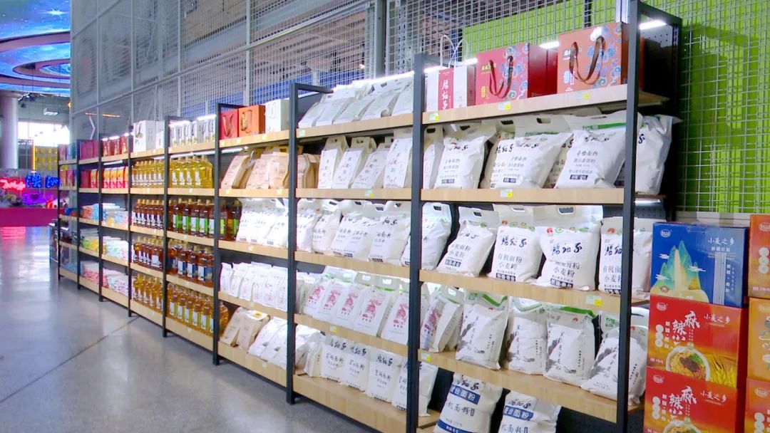 奇台·福州特色产品展厅入驻乌鲁木齐综合保税展示交易中心