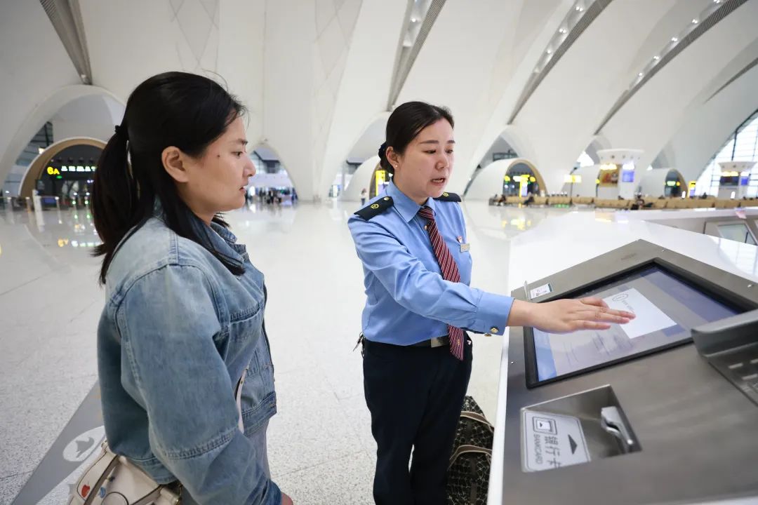 预计发送旅客154万人次 南铁“开足马力”保障旅客出行