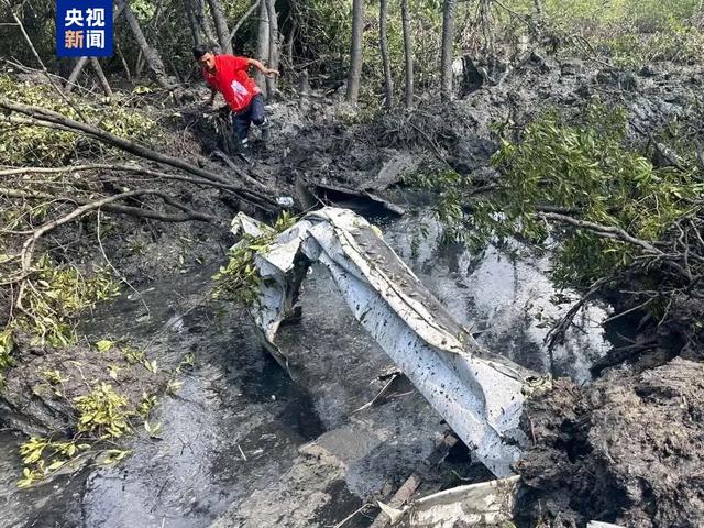 泰国一小型飞机坠毁 机上载有5名中国籍乘客