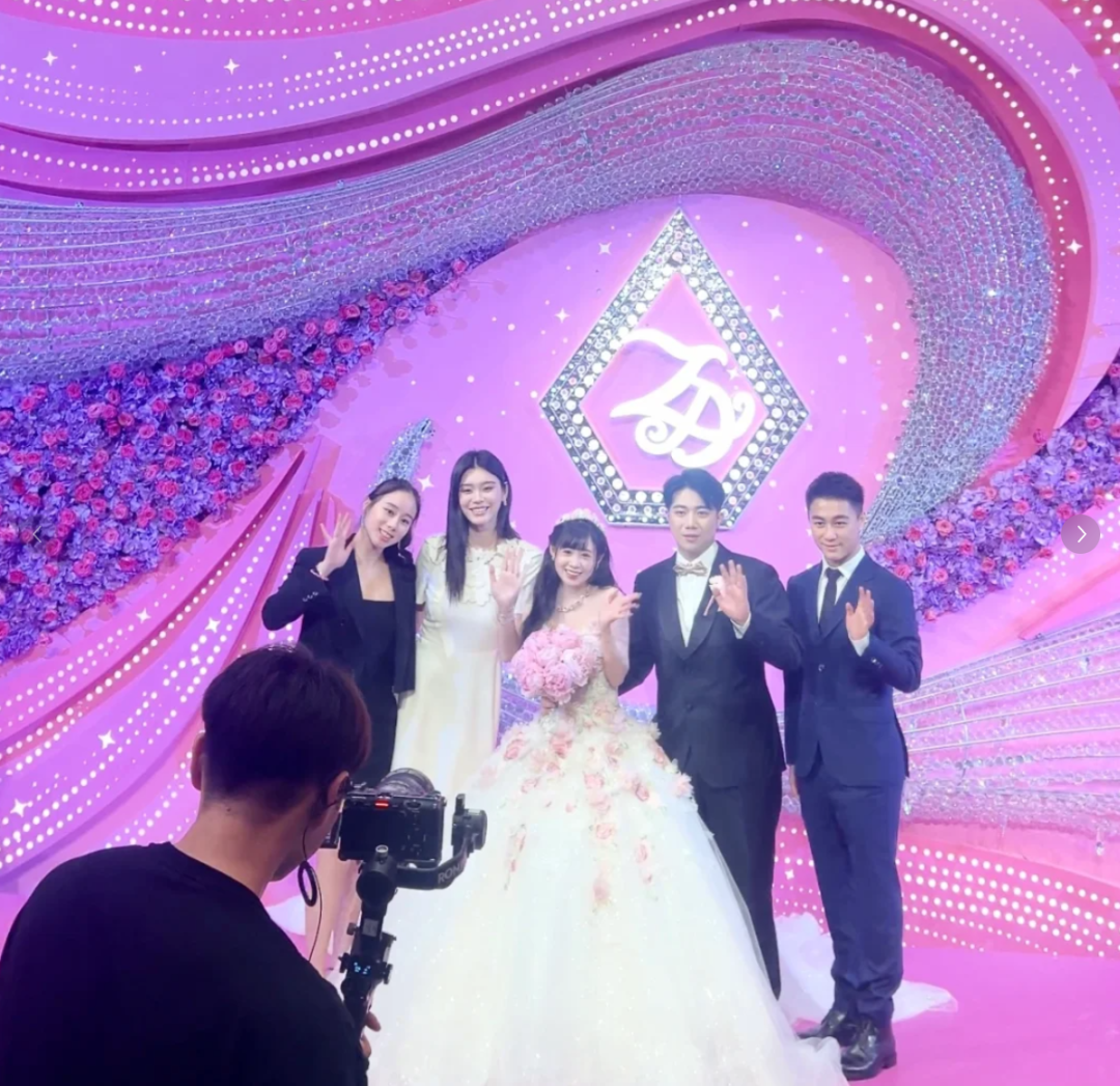 “特步公主”与七匹狼公子举行婚礼！网友：小说照进现实！