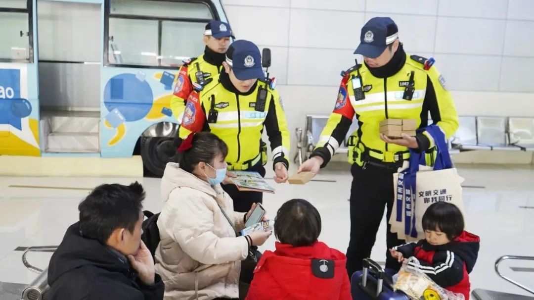开幕！福州高新区举行2025年春运启动仪式