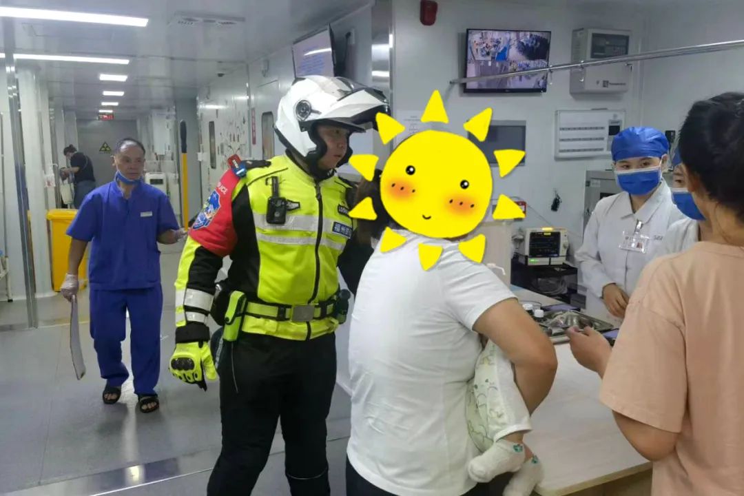急！急！急！福州两名小孩就医途中遇上晚高峰，还好……