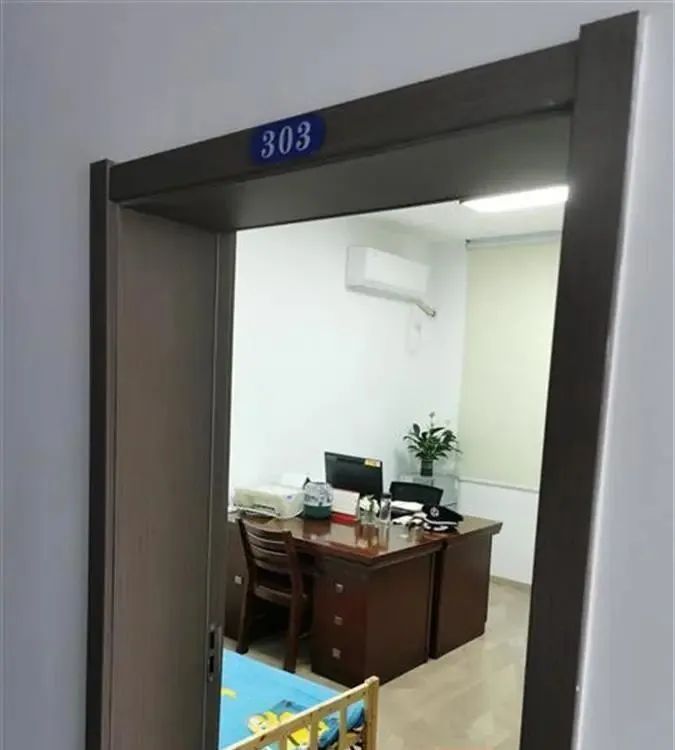 身中15刀仍紧追歹徒，民警邱建军英勇牺牲