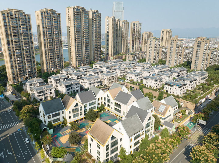 2024年10月10日拍摄的浙江省级未来社区江南社区（无人机照片）。新华社记者 翁忻旸 摄