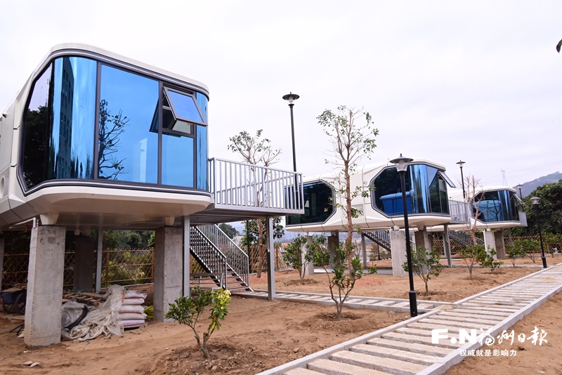 荒地上建起“太空舱” 闽侯鸿尾乡元口村新增时尚宿营地