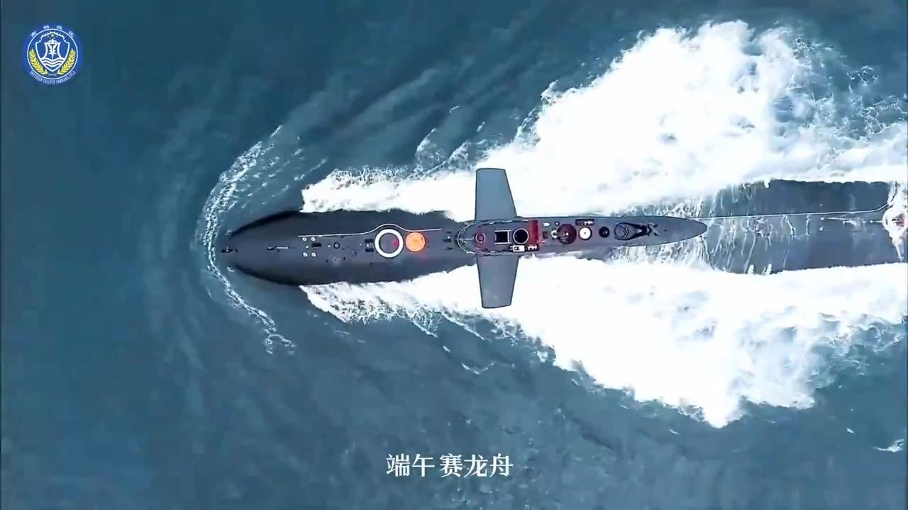你想看的福建舰又出镜了！“龙舟”竞渡硬核现场