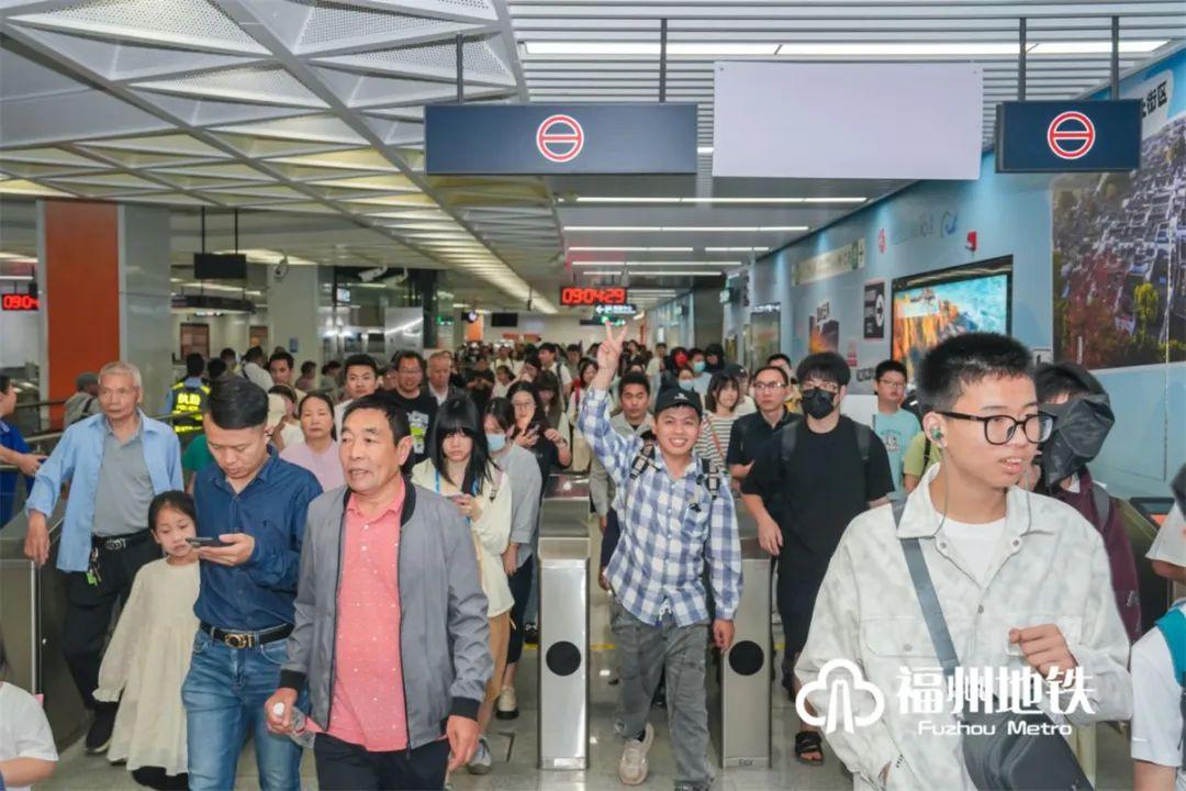 连续两日刷新纪录！福州地铁单日线网客流最高达147.82万人次