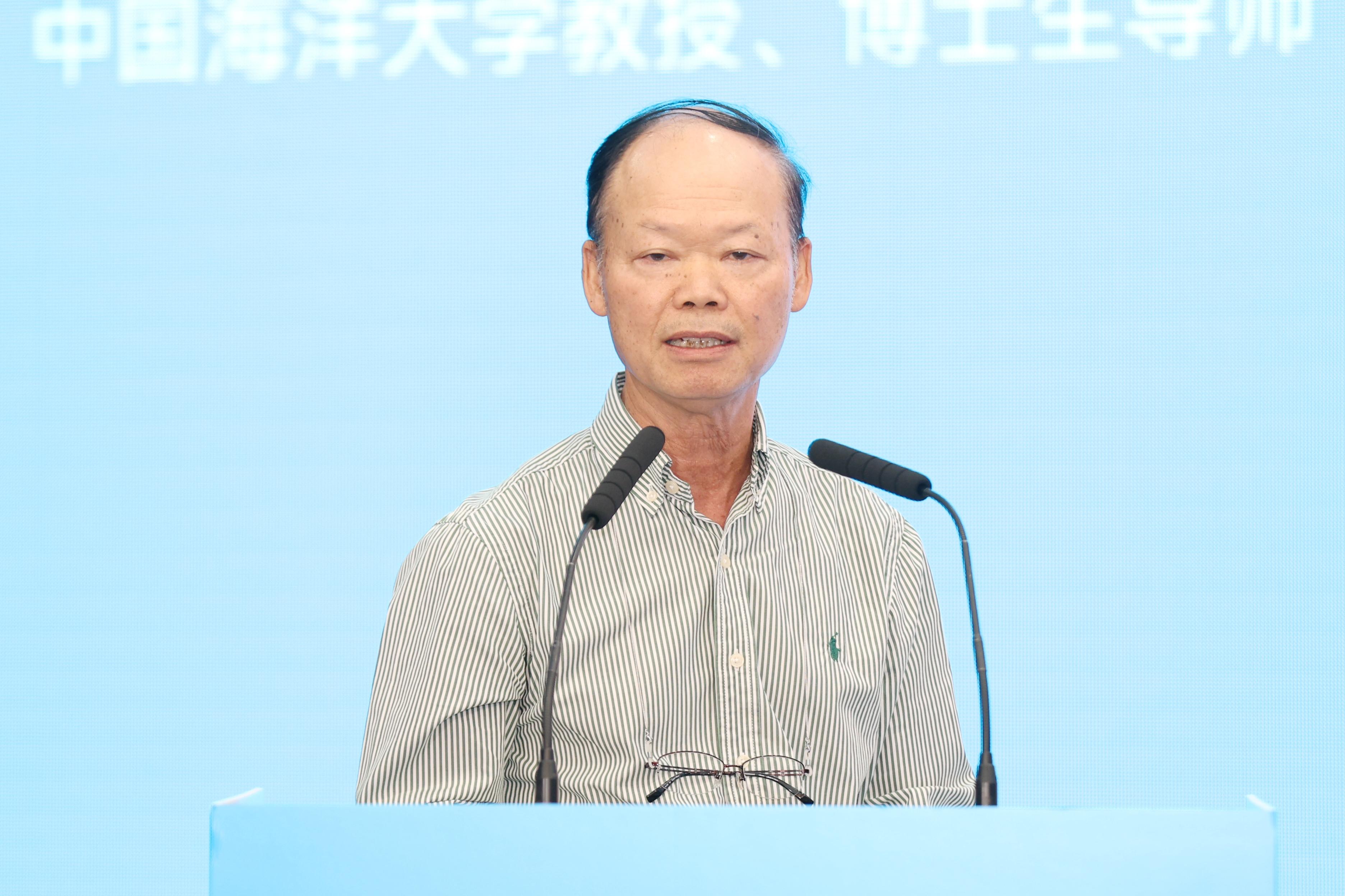 麦康森.jpg