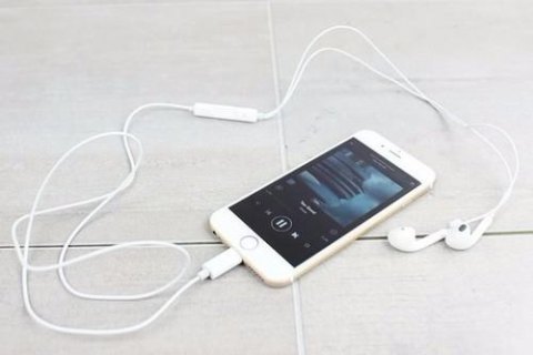 苹果7有耳机插孔在哪里[iphone 7有没有耳机孔]-图1